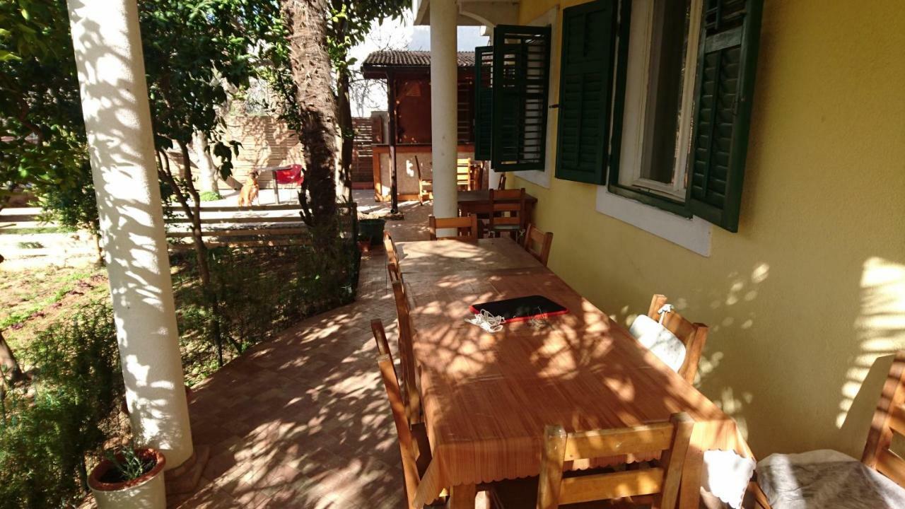 Apartmani Milka Pakoštane Buitenkant foto