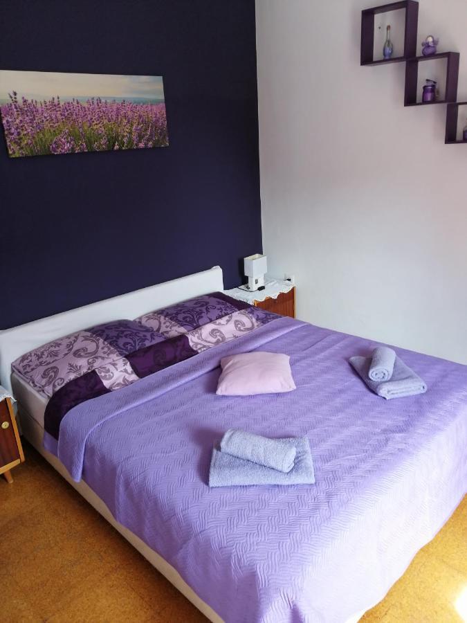 Apartmani Milka Pakoštane Buitenkant foto