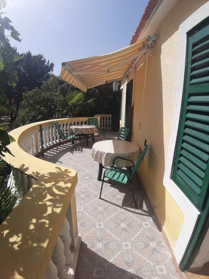 Apartmani Milka Pakoštane Buitenkant foto